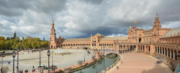 Plaza Hiszpanii w panoramie Sewilli