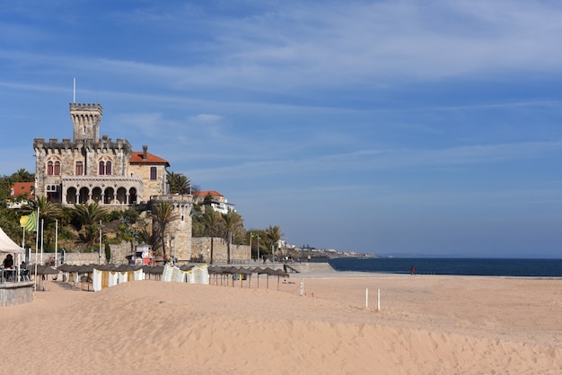 Plaża i zamek Estoril, Portugalia