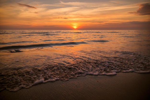 Plaża na zachód słońca