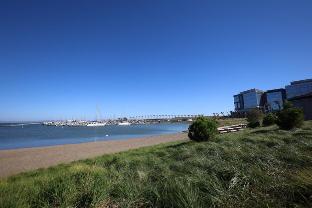 Plaża Oyster Point i marina Brisbane w Kalifornii