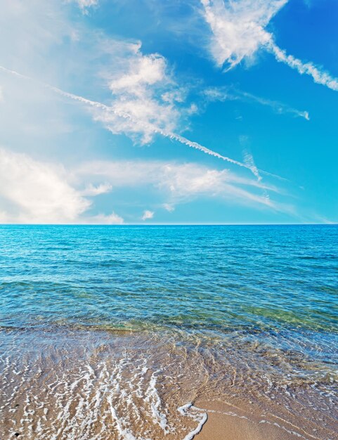 Plaża Platamona w pochmurny dzień