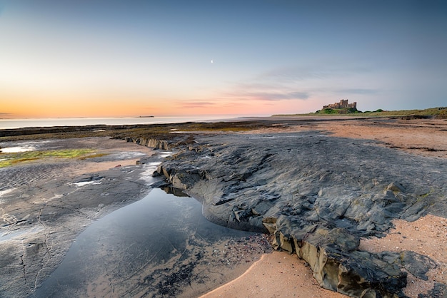 Zdjęcie plaża przy bamburgh kasztelem