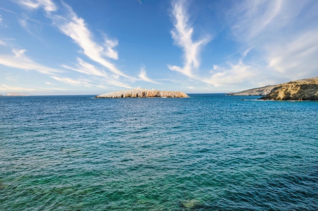 Plaża Vitsentzou w Folegandros Grecja