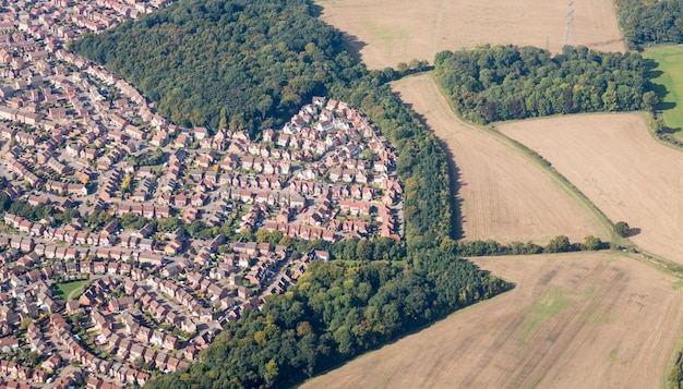 Podmiejskie rozrastanie się w pobliżu Luton w Anglii