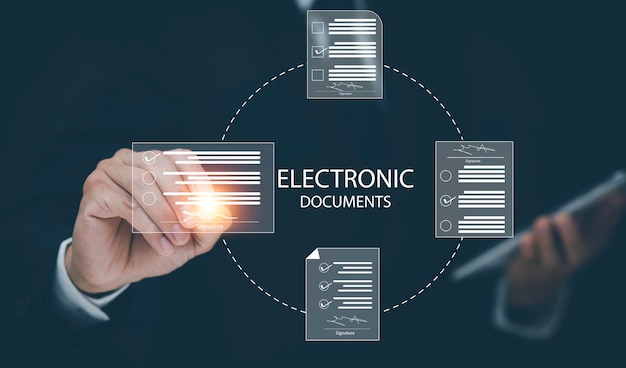 Podpisywanie dokumentów elektronicznych na dokumentach cyfrowych Biznesmen online z umową Podpis elektroniczny esigning zarządzanie dokumentami cyfrowymi papierowe biuro podpisywania koncepcji umowy biznesowej