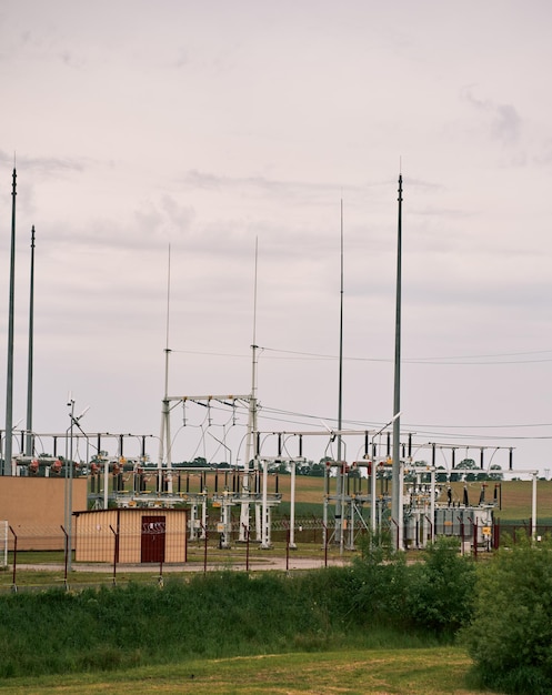 Podstacja elektryczna w terenie Transformator elektryczny Sprzęt służący do podnoszenia lub obniżania napięcia w elektrowni wysokiego napięcia