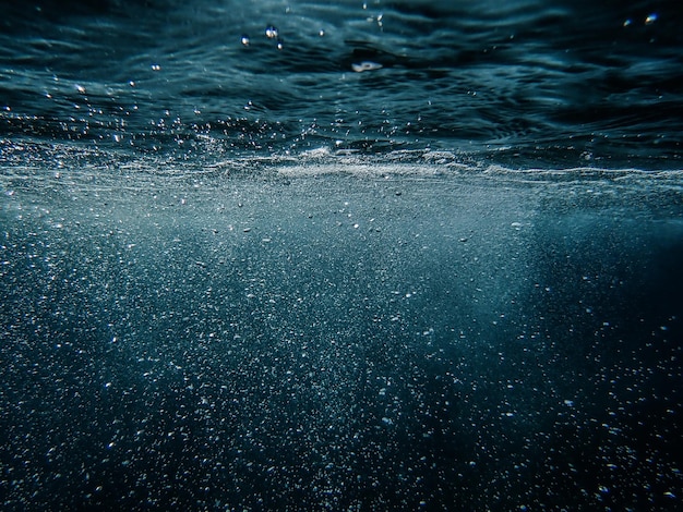 Zdjęcie podwodne niebieski ocean szerokie tło prawdziwy naturalny podwodny widok podwodnego morza śródziemnego