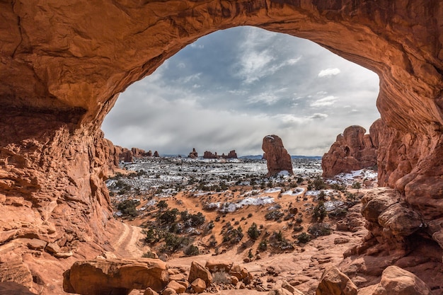 Podwójny łuk w Parku Narodowym Arches w Utah