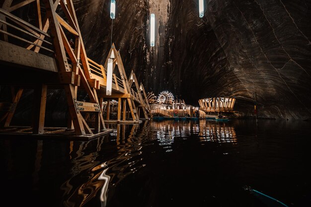 Podziemny park rozrywki w dużej kopalni soli Salina Turda Turda w Rumunii Transylwania Popularne miejsce turystyczne