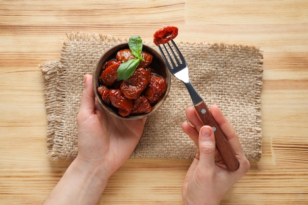 Pojęcie smacznego jedzenia pyszne suszone pomidory