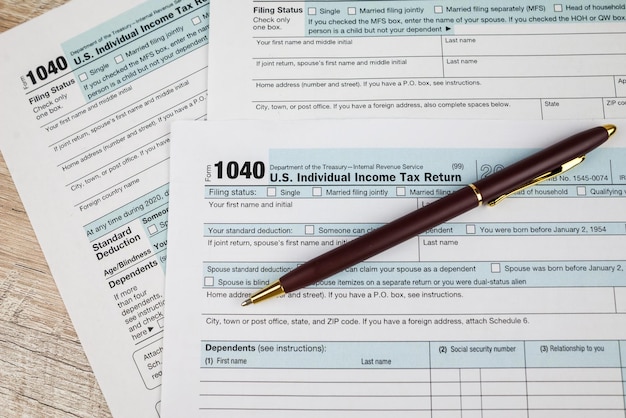 Pojęcie terminu na dokumenty Pusty formularz podatkowy Koncepcja terminu podatkowego1040 formularze podatkowedokument finansowy