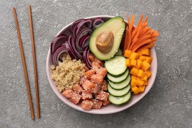 Poke Bowl Quinoa Z łososiem I Warzywami