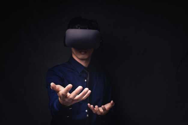 Połączenie okularów VR technologia Metaverse online