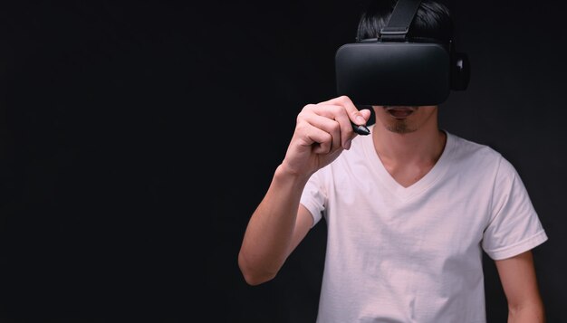 Połączenie okularów VR technologia Metaverse online
