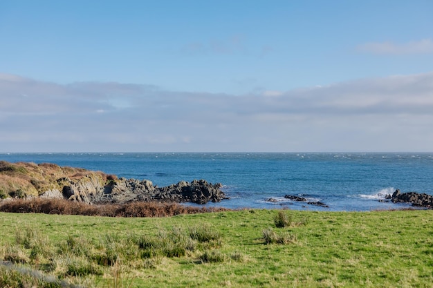 Północna Irlandia Wygląd wybrzeża Oceanu Atlantyckiego Zdjęcia zasobów