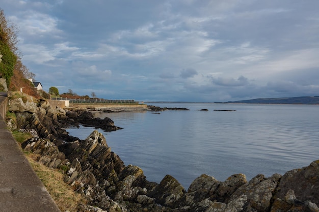 Północna Irlandia Wygląd wybrzeża Oceanu Atlantyckiego Zdjęcia zasobów