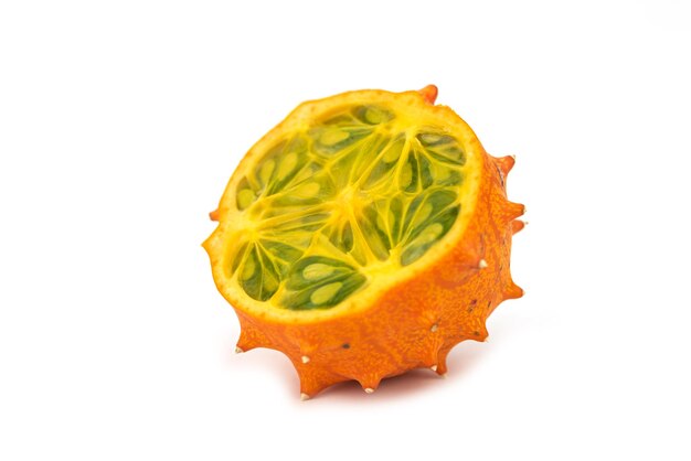 Połowa owocu kiwano (Cucumis metulifer)