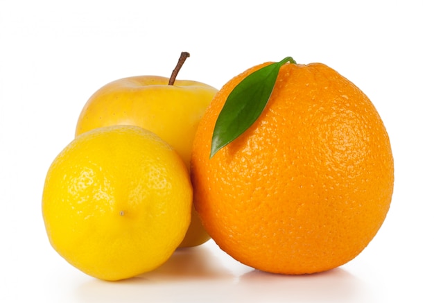 Pomarańcza, jabłko i cytryna