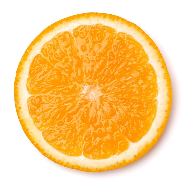 Pomarańczowy plasterek owocu na białym tle zbliżenie Jedzenie tło Płaski widok z góry