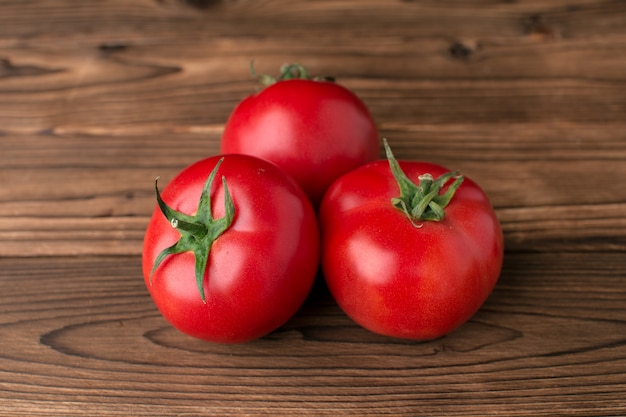 Pomidory Na Drewnie