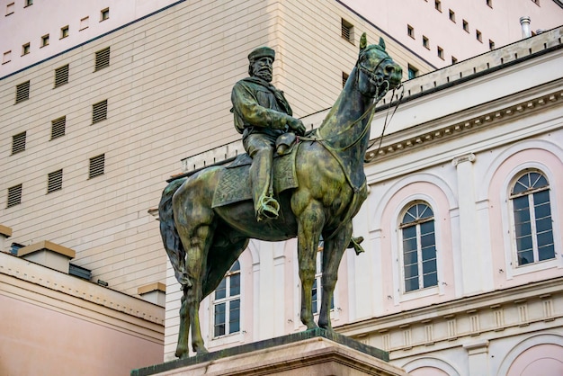 Pomnik konny Giuseppe Garibaldiego w Genui, Włochy. Satue został wykonany przez Augusto Rivaltę w 1879 roku.