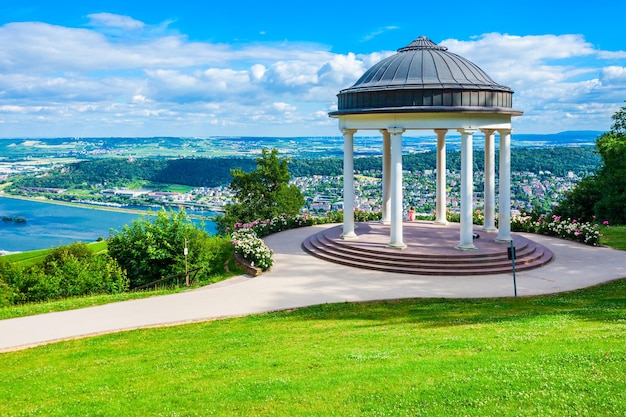 Pomnik Niederwaldtempel w Rudesheim w Niemczech