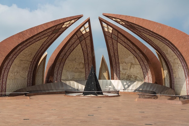 Pomnik Pakistanu jest pomnikiem narodowym i muzeum dziedzictwa. Islamabad, Pakistan