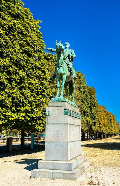 Pomnik Simona Bolivara w Paryżu