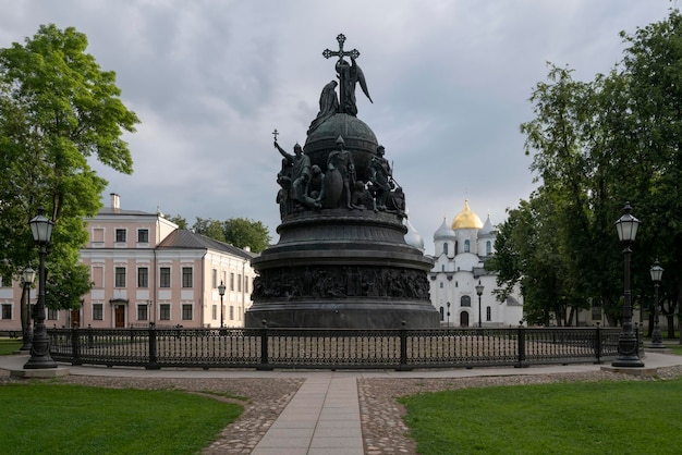 Pomnik Tysiąclecia Rosji Kreml nowogrodzki i sobór św. Zofii Veliky Novgorod Rosja