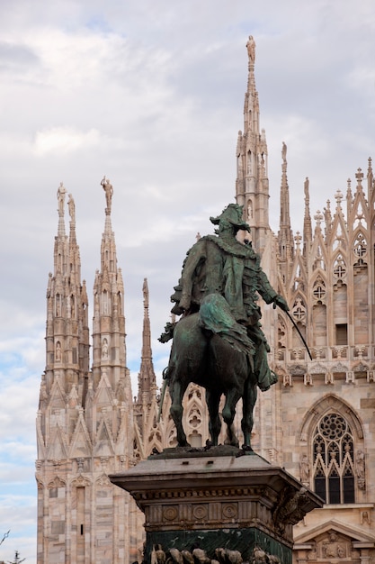 Pomnik Vittorio Emanuele II w Mediolanie