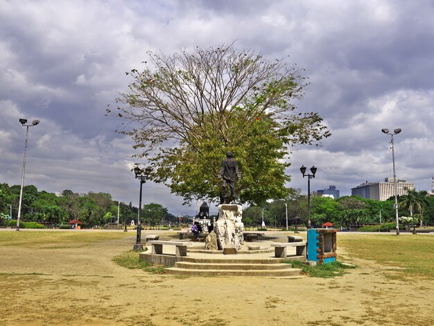 Zdjęcie pomnik w mieście manila na filipinach