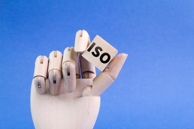 poprawne litery alfabetu ISO. poprawna koncepcja znaku z normami ISO. Rozwiązanie zadania.