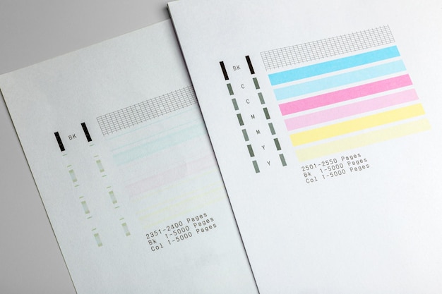 Porównanie stron testowych po procesie czyszczenia głowicy drukującej w drukarce