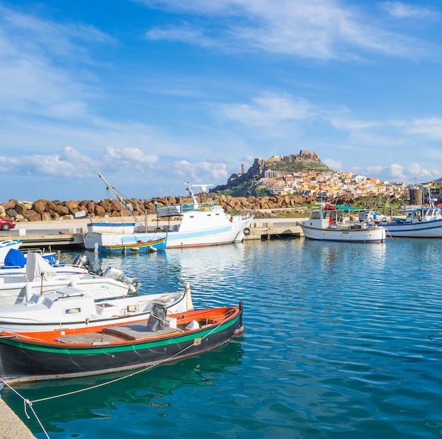 Port Castelsardo W Pogodny Dzień Sardynia