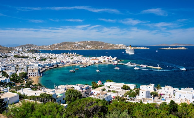 Port na wyspie Mykonos z łodziami Cyklady Wyspy Grecja