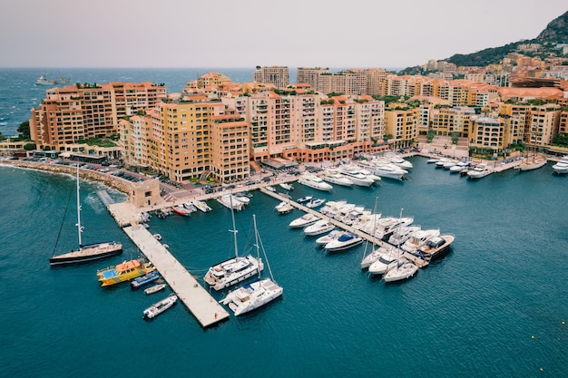 Port Z Jachtami I łodziami W Moncte Carlo Monaco