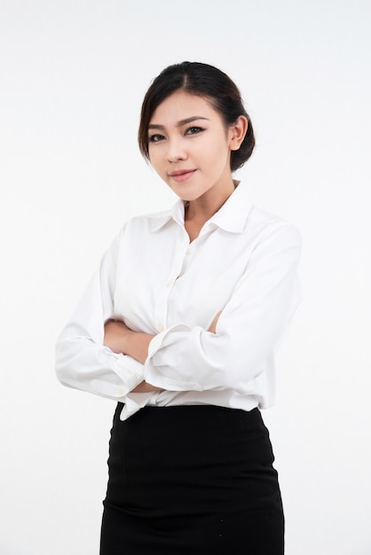 portret azjatykci bizneswoman odizolowywający na bielu