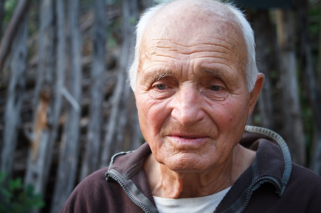 Zdjęcie portret bardzo starca