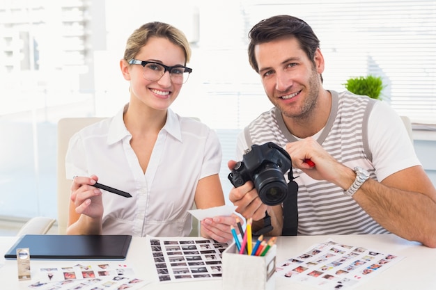 Portret fotografia redaktorzy z kamerą