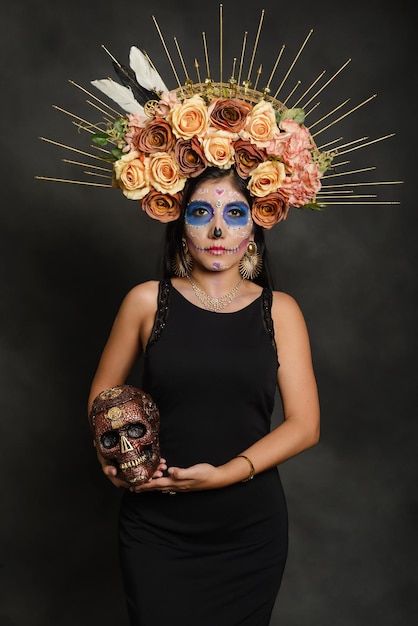 Portret Kobiety Z Makijażem Cukrowej Czaszki Makijaż Na Halloween Portret Calavera Catrina