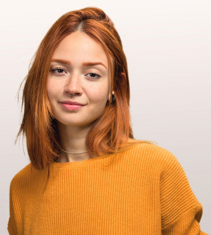 Zdjęcie portret ładna rudzielec dziewczyna szczęśliwa