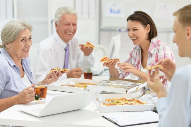 Portret Ludzi Biznesu Jedzących Razem Lunch