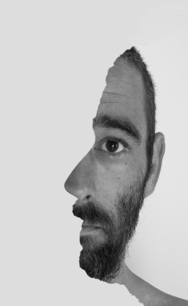 Portret mężczyzny na białym tle