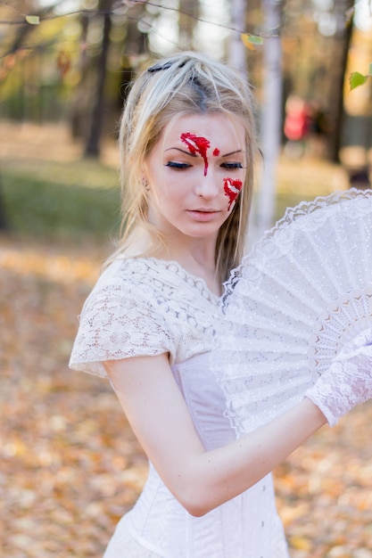 Portret Młoda Piękna Dziewczyna Z Halloween Makijażem Na Jej Twarzy