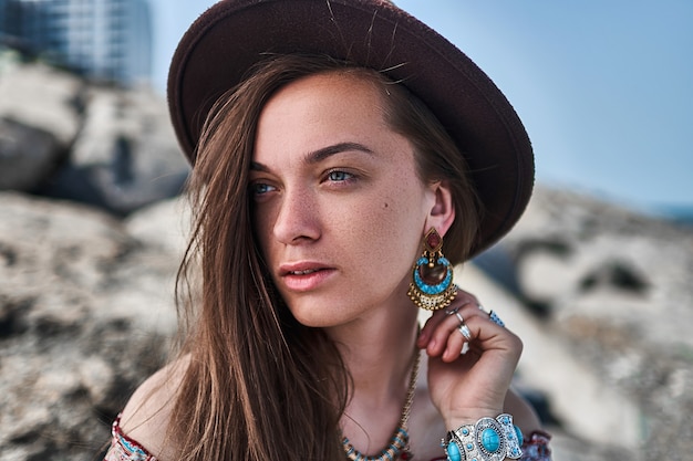 Portret Pięknej Stylowej Zmysłowej Kobiety Boho Elegancki Brunetka