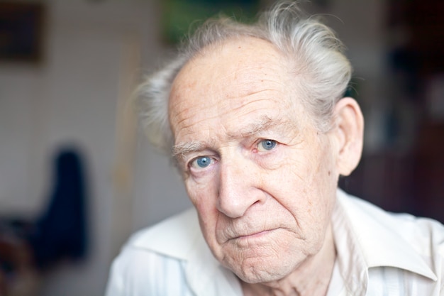 Portret starego starszego mężczyzny