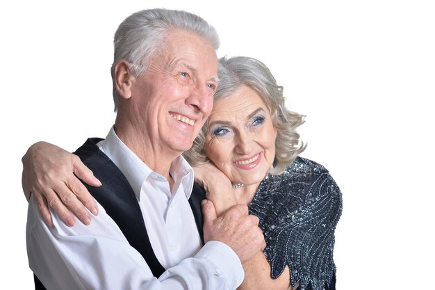 Portret szczęśliwej pary starszych przytulających