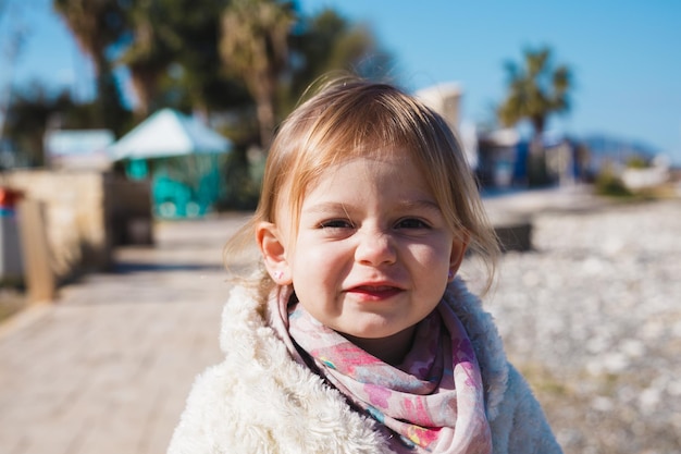 Zdjęcie portret uroczej dziewczyny