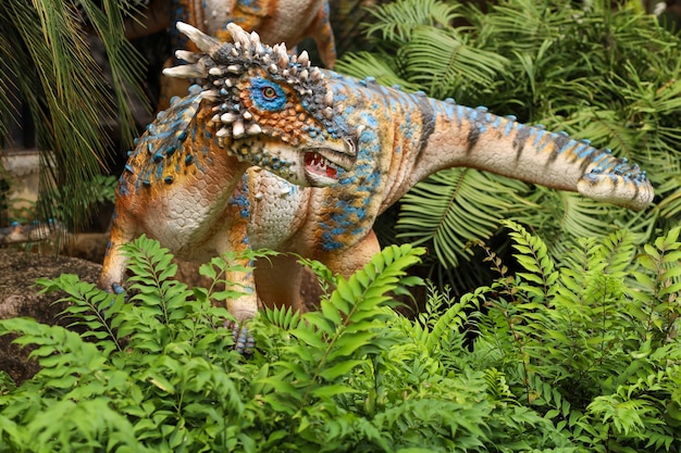 Zdjęcie posąg dinozaurów roślin
