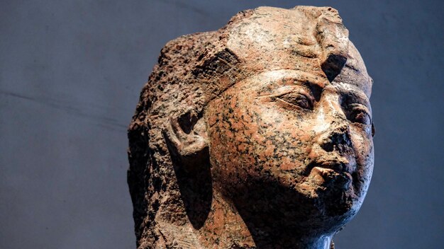 Posąg egipskiego faraona Hatshepsut wystawiony w muzeum w Niemczech